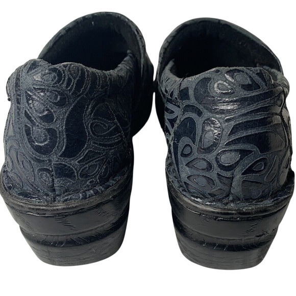 b.o.c Clogs Women's Size 6.5 Peggy Slip-On Comfort Wedge Black Embossed Paisley - Picture 5 of 7